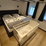 Antweiler Unterburg شقة ميشرنيش