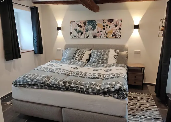 Antweiler Unterburg * Mechernich